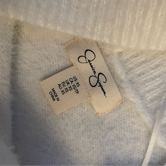 Jessica Simpson Crop Sweater NWOT - Picture 2 of 3
